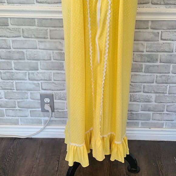 Vintage Riviera Robes Sleepwear Yellow Polkadot Zip Up Ruffles Long Length - Picture 3 of 7